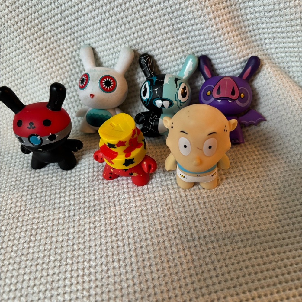 Kidrobot Dunny figure Side show Devil Pierrot Cheech Attaboy wishbone Owl lot